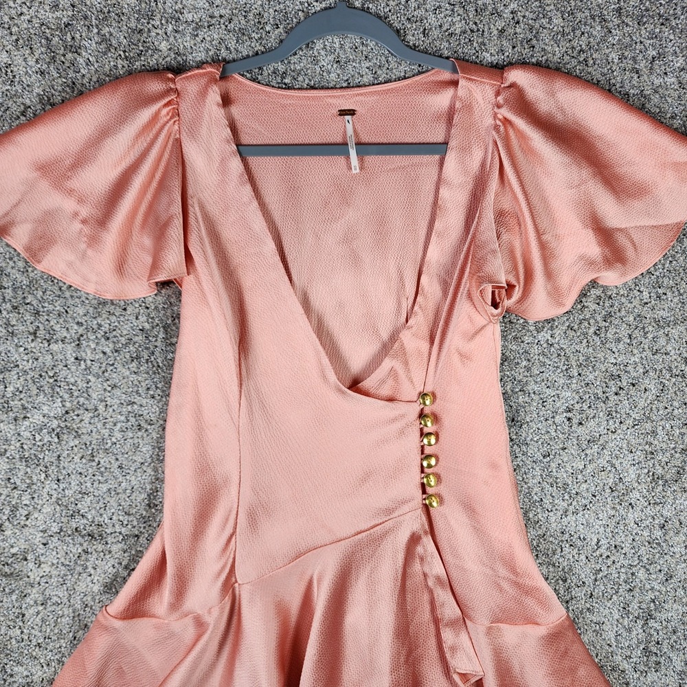 Free People Mini Dress Womens XS Pink Satin Flutter Sleeve Gold Button Excellent - Picture 4 of 12